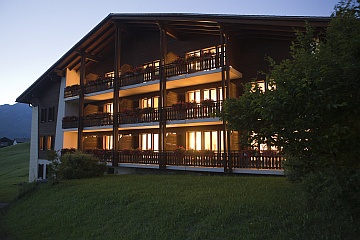 Hotel Arvenbüel am Abend